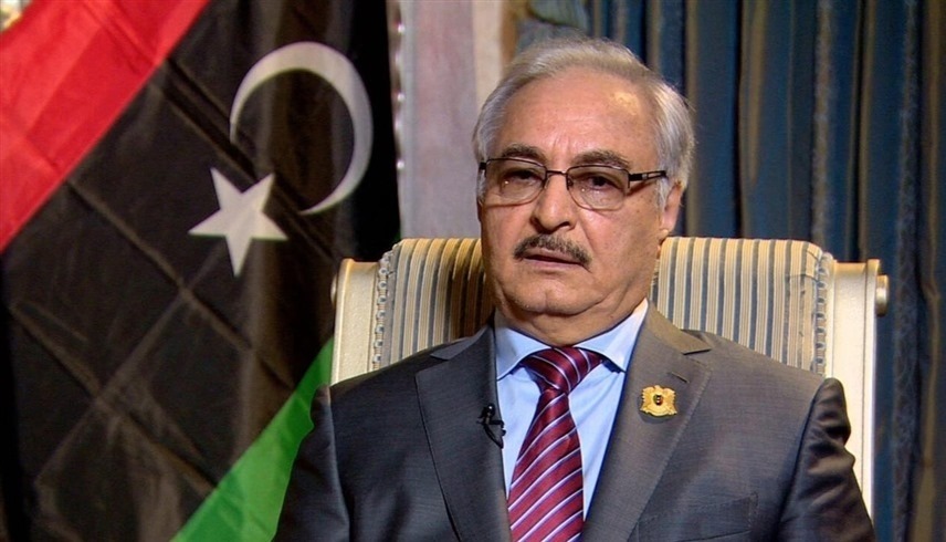 القائد العام للقوات المسلحة الليبية المشير خليفة حفتر (أرشيف)