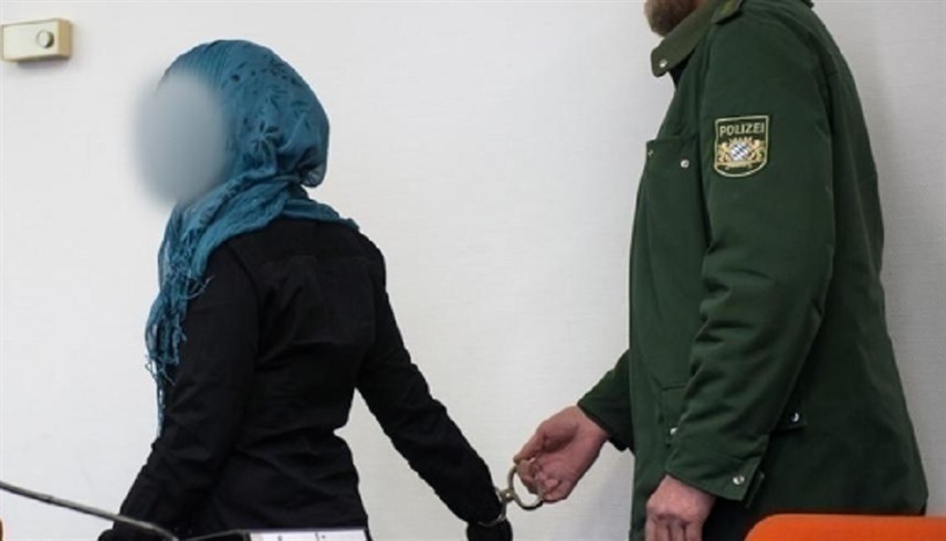 محاكمة امرأة بتهمة الانتماء للتنظيم الإرهابي (أرشيف)