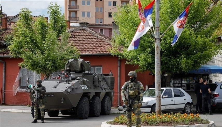 أفراد من قوة الناتو شمال كوسوفو