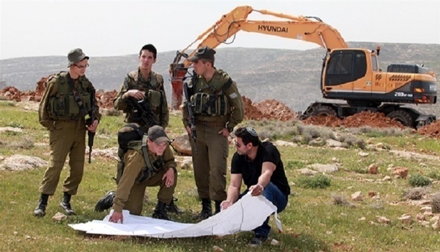 الجيش الإسرائيلي يجرف أراض زراعية في الضفة الغربية (أرشيف)
