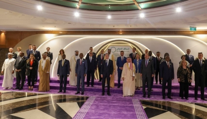الاجتماع الوزاري للتحالف الدولي ضد داعش في الرياض (رويترز)