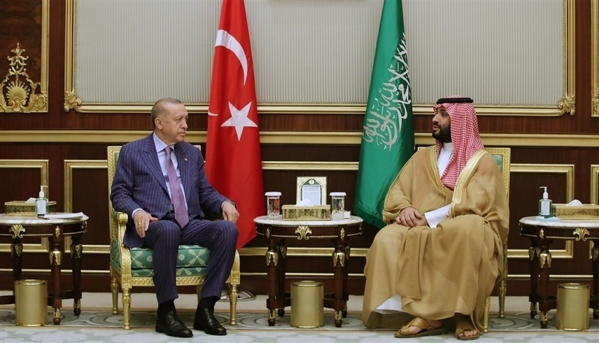 لقاء سابق بين الأمير محمد بن سلمان ورجب طيب أردوغان (أرشيف)
