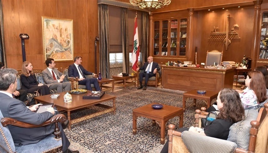 رئيس مجلس النواب اللبناني ووفد صندوق النقد الدولي (تويتر)
