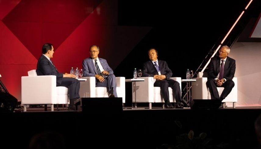 رئيسا أرامكو وإكسون موبيل في مؤتمر البترول العالمي (إكس)