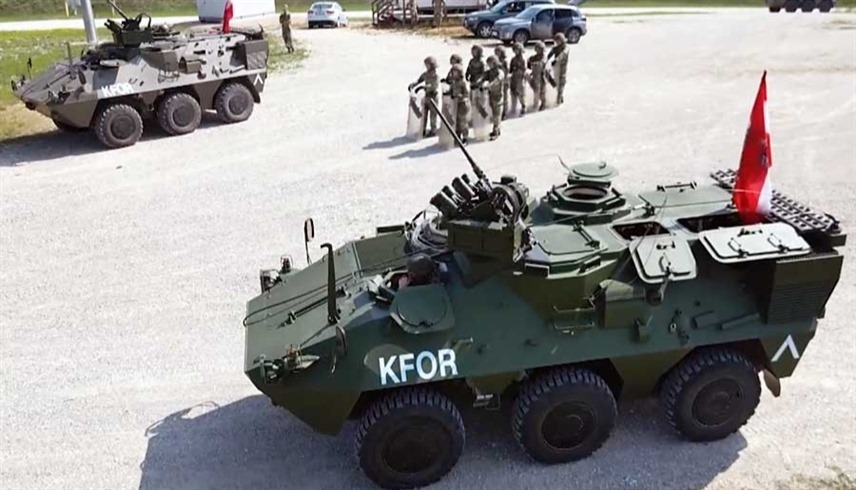 جنود ومدرعات لحلف الأطلسي في كوسوفو (أرشيف)