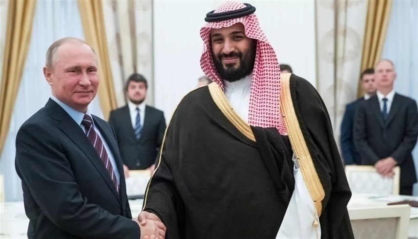 ولي العهد السعودي الأمير محمد بن سلمان خلال لقاء سابق مع الرئيس الروسي فلاديمير بوتين (أرشيف)
