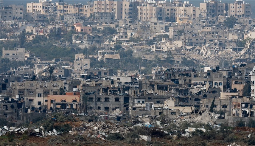 دمار بعد قصف إسرائيلي على غزة (رويترز)