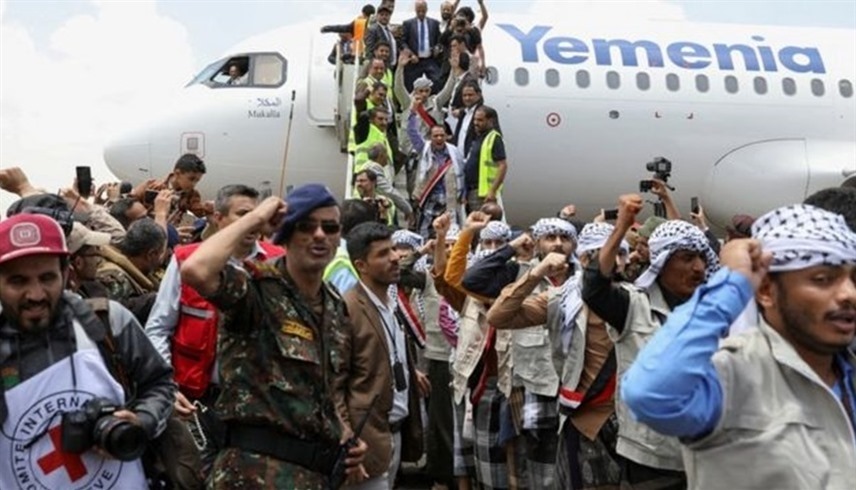 يمنيون محررون بعد صفقة تبادل سابقة بين الحكومة والحوثيين (أرشيف)