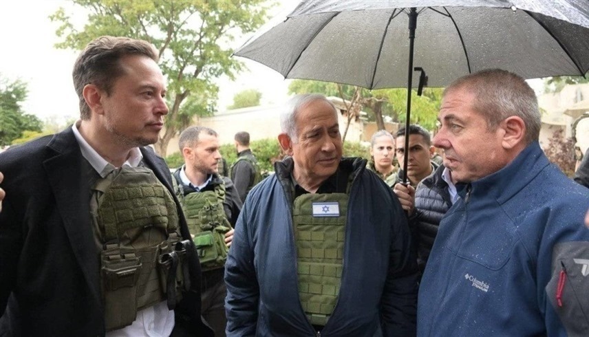 ماسك برفقة نتانياهو في زيارة إلى أماكن شهدت هجمات حماس في إسرائيل (أرشيف)