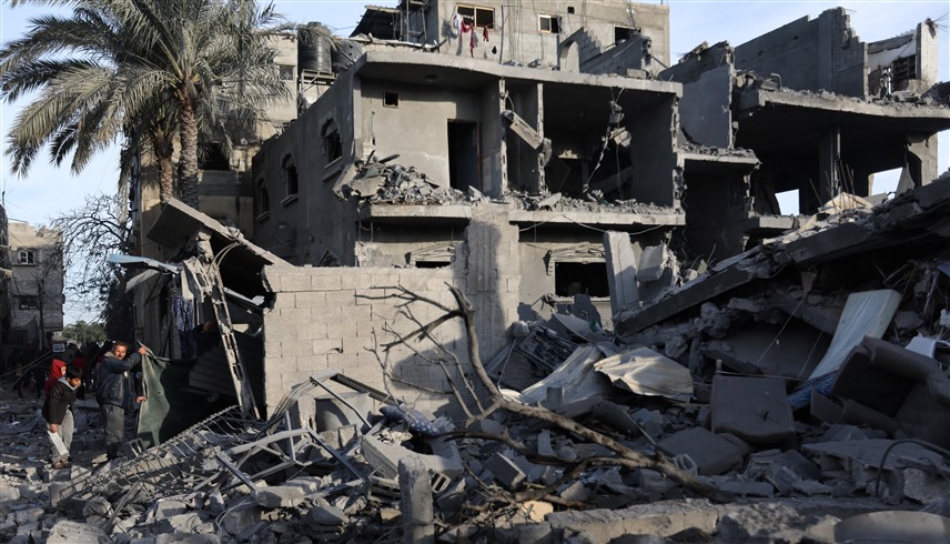 دمار بعد قصف إسرائيلي على رفح (رويترز)