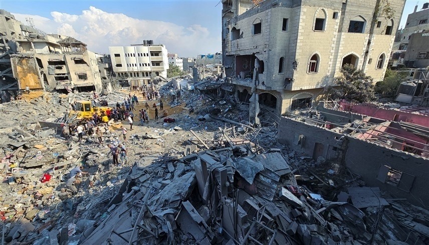 دمار بعد قصف إسرائيلي في غزة (رويترز)