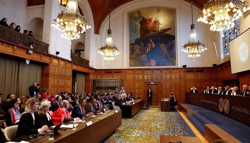 قضاة محكمة العدل الدولية خلال جلسة للنظر في دعوى الإبادة الجماعية في غزة (رويترز)