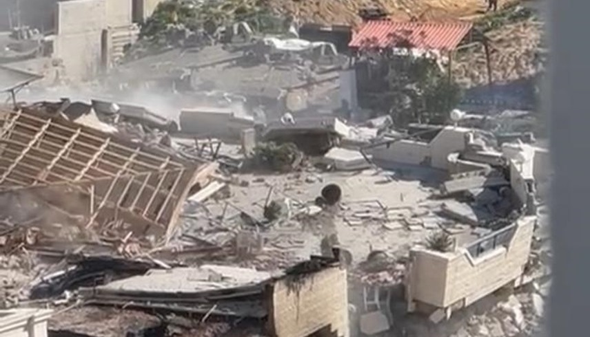 قصف إسرائيلي على مكتب وكالة "إينابيل" البلجيكي في غزة (إكس)