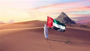 نجوم الفن يهنئون الإمارات بعيد الاتحاد الـ52