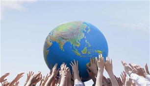 ناشيونال إنترست: "العالمية" هل تقوّض "العولمة"..؟