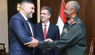وزير الخارجية الإسرائيلي يزور الخرطوم ويلتقي البرهان