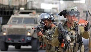 إصابة 4 فلسطينيين في مداهمة للجيش الإسرائيلي بالضفة الغربية