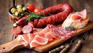  خطر سرطان الدم يرتفع مع اللحوم الحمراء المصنعة
