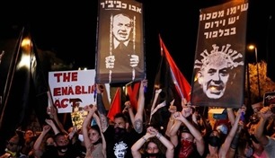قادة الاحتجاجات يتحدون نتانياهو: "باقون في الشوارع"