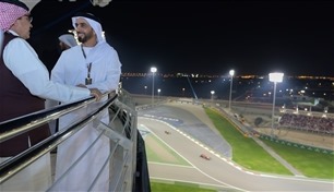 سيف بن زايد يحضر فعاليات سباق جائزة البحرين الكبرى "الفورمولا 1" 