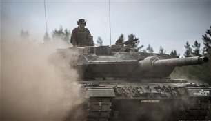سويسرا تدرس إعادة دبابات "ليوبارد 2" إلى برلين
