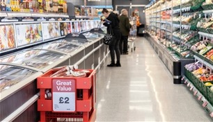 بريطانيا: صفقة مع المتاجر الكبرى لتثبيت الأسعار