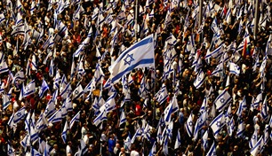 المظاهرات تتواصل في إسرائيل وسط مخاوف من اغتيالات سياسية