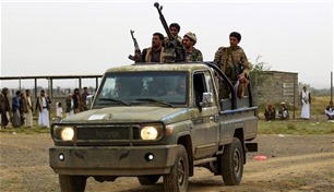 مقتل 11 ضابطاً حوثياً.. والجيش اليمني يُسقط مسيّرة في تعز
