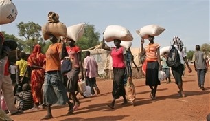 الهاربون إلى جنوب السودان.. معاناة مع الثعابين ووفيات الأطفال