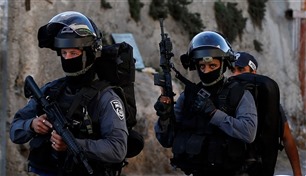 القوات الإسرائيلية تعتقل 5 فلسطينيين شرق نابلس