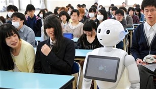 اليابان تستخدم "الروبوتات" لمحاربة الغياب في المدارس