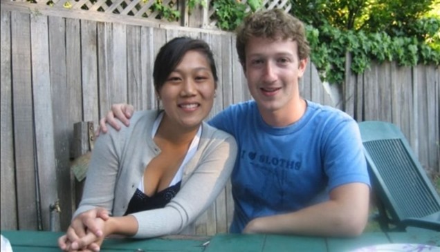 مؤسس فيسبوك يحتفل بالذكرى العشرين لزواجه