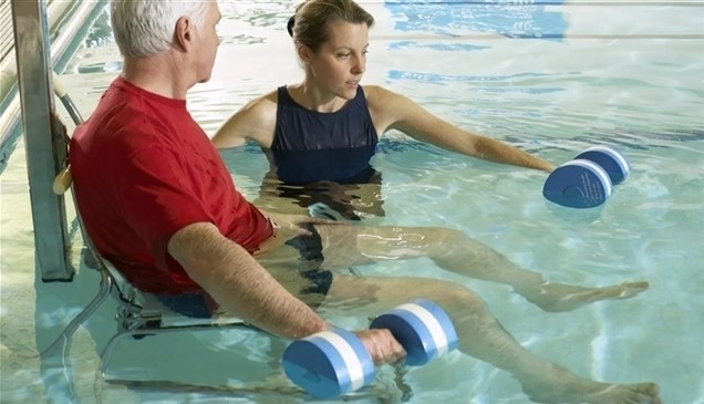 الرياضة المائية تساعد مرضى السكري والالتهابات