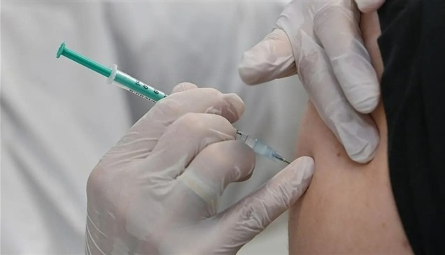 ألمانيا تدعو للتطعيم ضد كورونا قبل عيد الميلاد