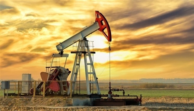 النفط يرتفع وشكوك حول خفض إمدادات "أوبك+"