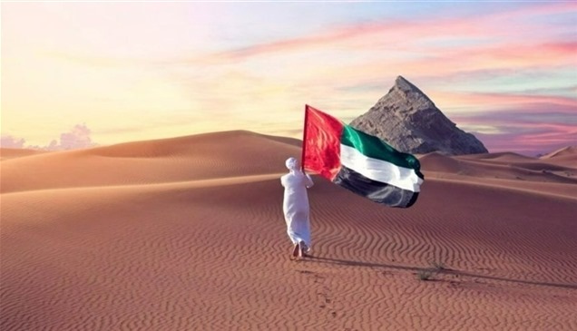 نجوم الفن يهنئون الإمارات بعيد الاتحاد الـ52