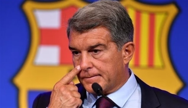 "لاليغا" تهدد برشلونة وتطالب رئيسه بالاستقالة 