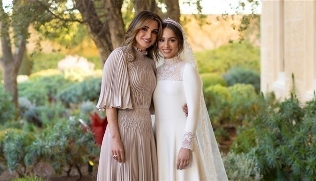 الملكة رانيا تهدي الأميرة إيمان أغنية خاصة 