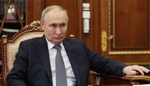 بوتين يشير إلى تداعيات سلبية للعقوبات على روسيا