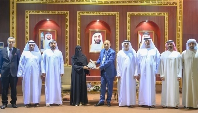 "تراث الإمارات" ينظم "الهوية والمواطنة" لعبدالدائم السلامي