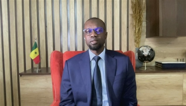 المعارض السنغالي عثمان سونكو يضرب عن الطعام