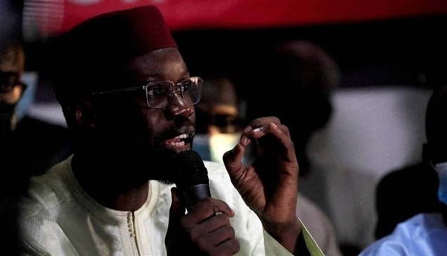 الصحافة الفرنسية: المُعارض السنغالي سونكو مُقرّب من تنظيم الإخوان الإرهابي