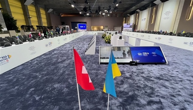 منتدى دافوس يناقش "صيغة السلام" الأوكرانية