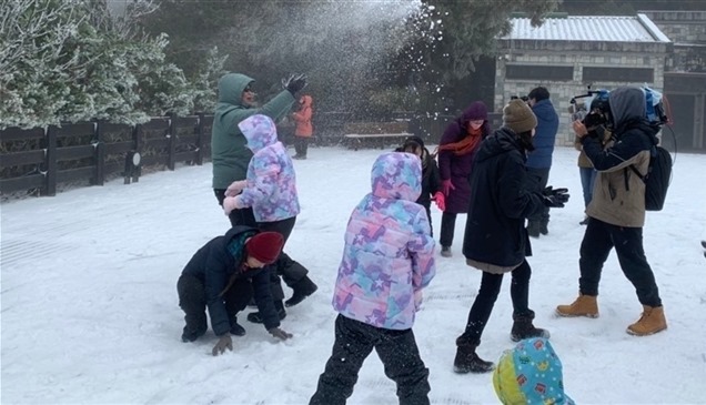 كورونا يغزو تايوان.. وإغلاق المدارس بسبب الثلوج