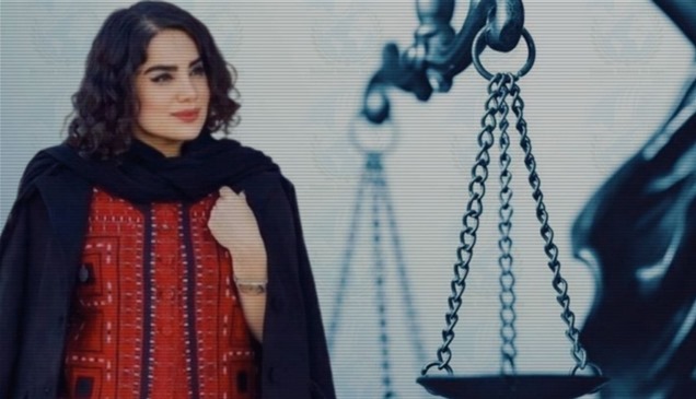 إيران: سجن صاحبة متجر نشرت صوراً من دون حجاب