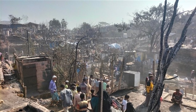 تشريد الآلاف في بنغلاديش بعد اندلاع حريق في مخيم للاجئي الروهينغا