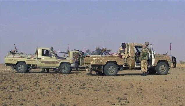 الطوارق ينهون حصار محاور طرق شمال مالي