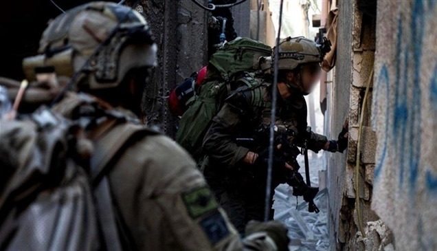 القوات الإسرائيلية تقتحم مجمع ناصر الطبي